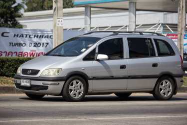 Samochód osobowy Opel Zafira 7-osobowy Automatyczna Skrzynia